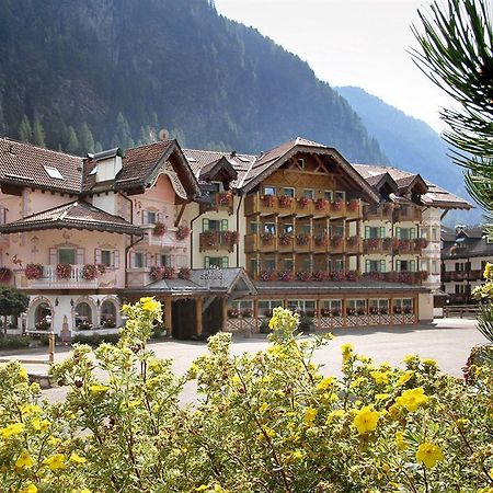 Hotel Soreghes Gran Chalet Кампителло-ди-Фасса Экстерьер фото