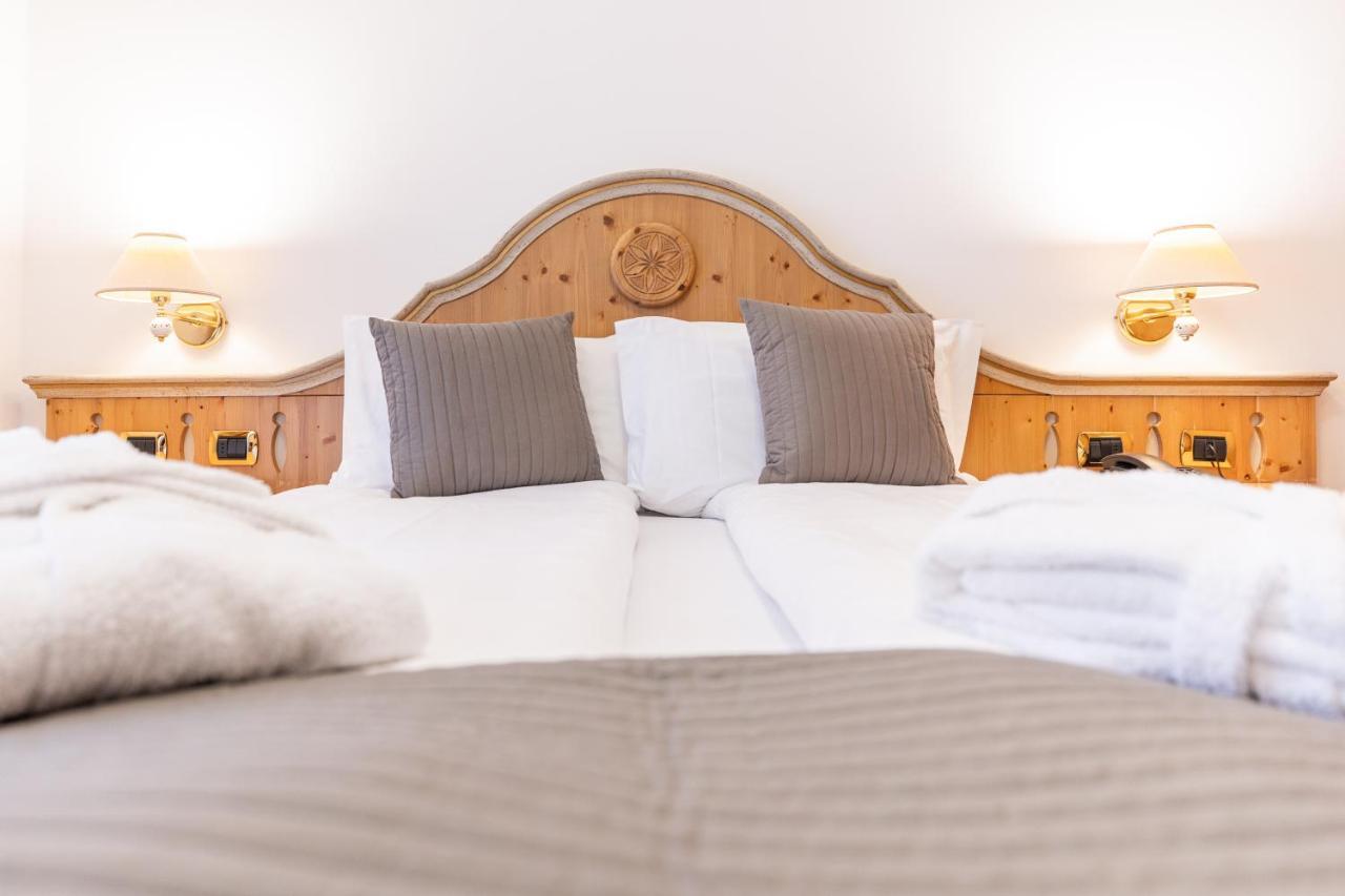 Hotel Soreghes Gran Chalet Кампителло-ди-Фасса Экстерьер фото