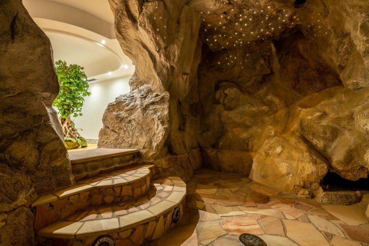 Hotel Soreghes Gran Chalet Кампителло-ди-Фасса Экстерьер фото