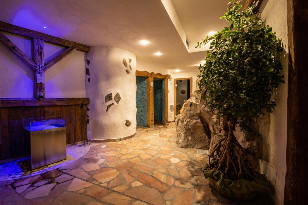 Hotel Soreghes Gran Chalet Кампителло-ди-Фасса Экстерьер фото