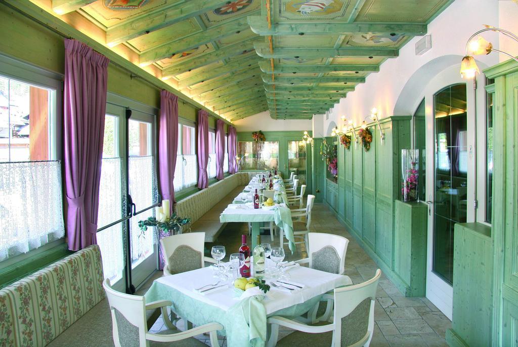 Hotel Soreghes Gran Chalet Кампителло-ди-Фасса Экстерьер фото